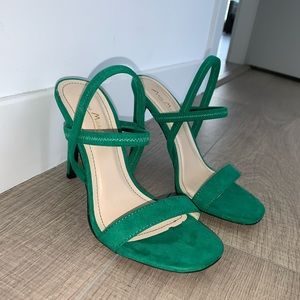 Green high heels shoes